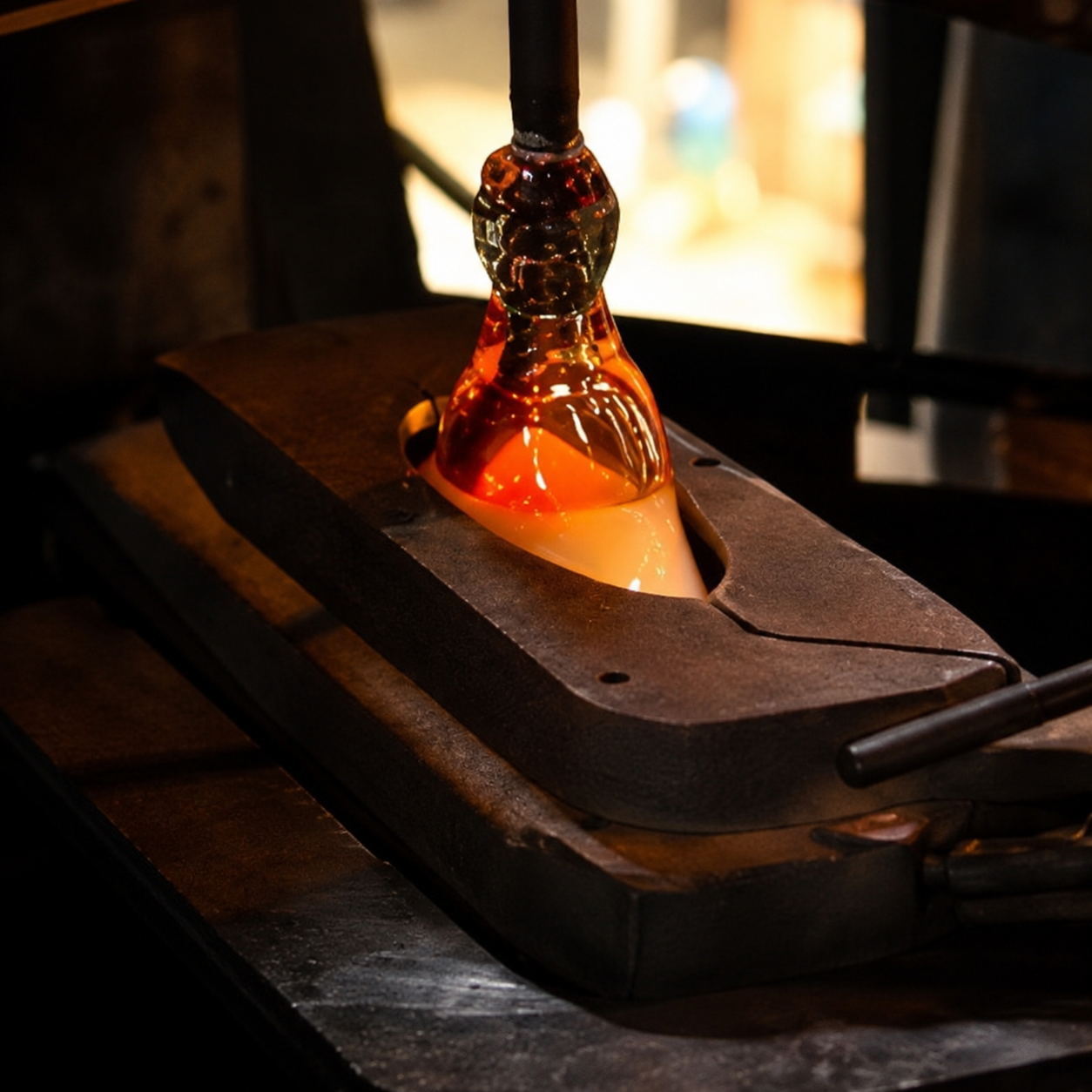 Glass forming in mould